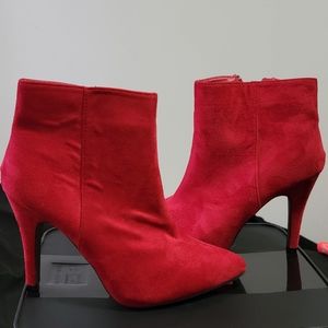 Red Streetwear Society Heeled boots, size 10
